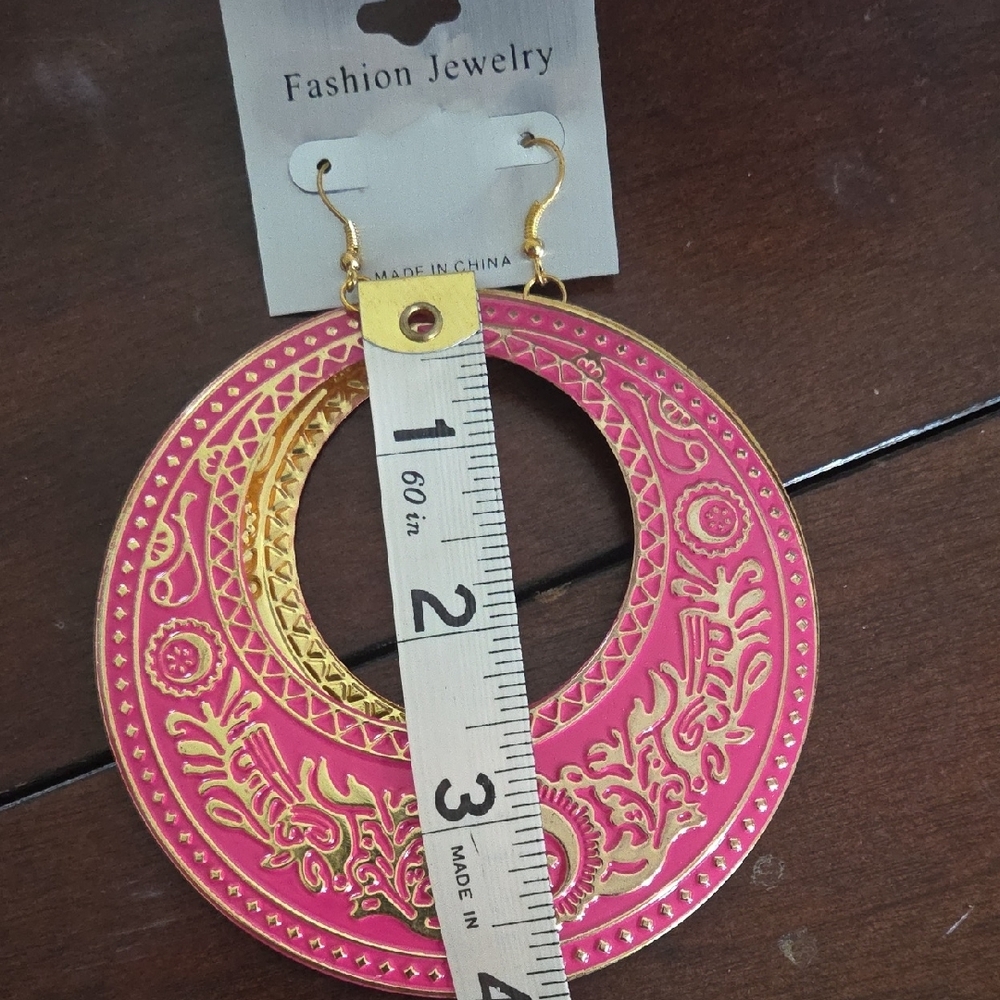 Pink and Gold Fashion Jewelry Earrings - Picture 2 of 2